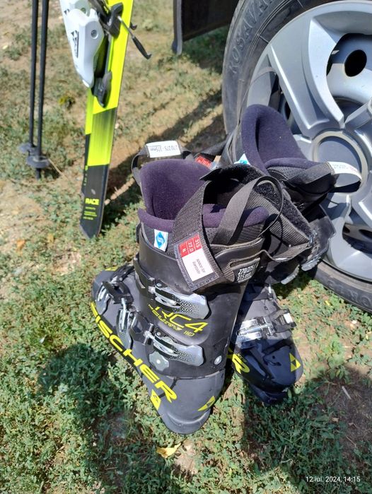 Schiuri de coborâre pentru copii Fischer RC4 Race Jr Jrs (130)