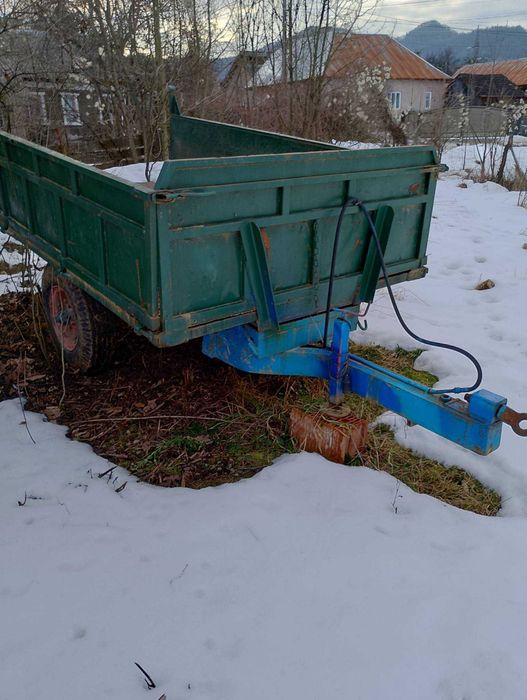 Remorca basculabilă