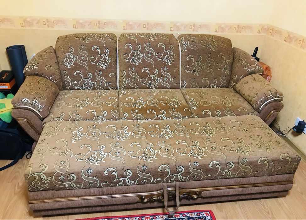 Продам диван и 2 кресла