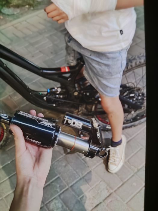 Продам аморт cane creek воздух