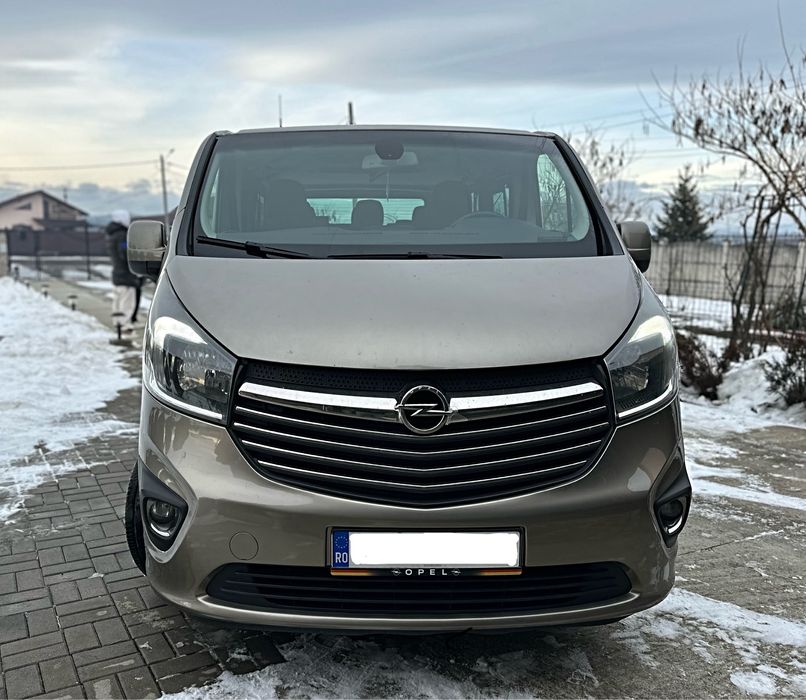 Opel vivaro 8+1 , 1,6 biturbo