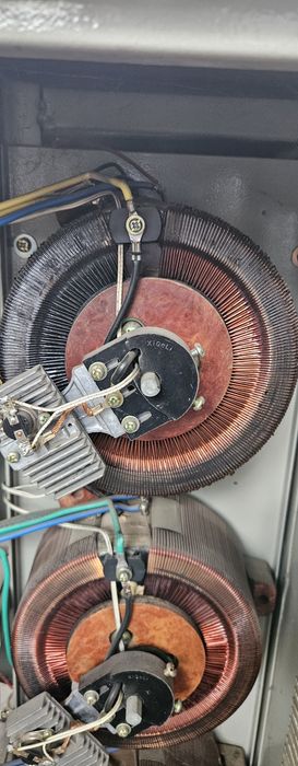 Стабилизатор напряжения