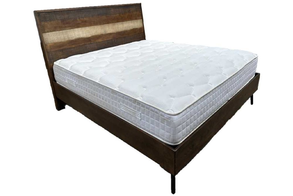 Pat matrimonial King size din Lemn; Pret fara Saltea 200x180