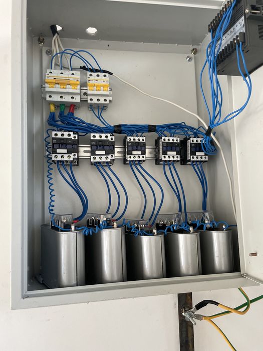 Электрик электрик