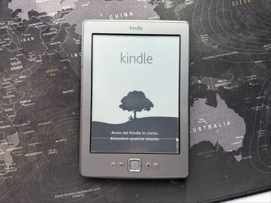 Четец Amazon Kindle model D01100