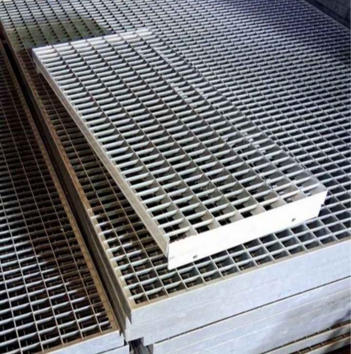 Trepte zincate 118x27