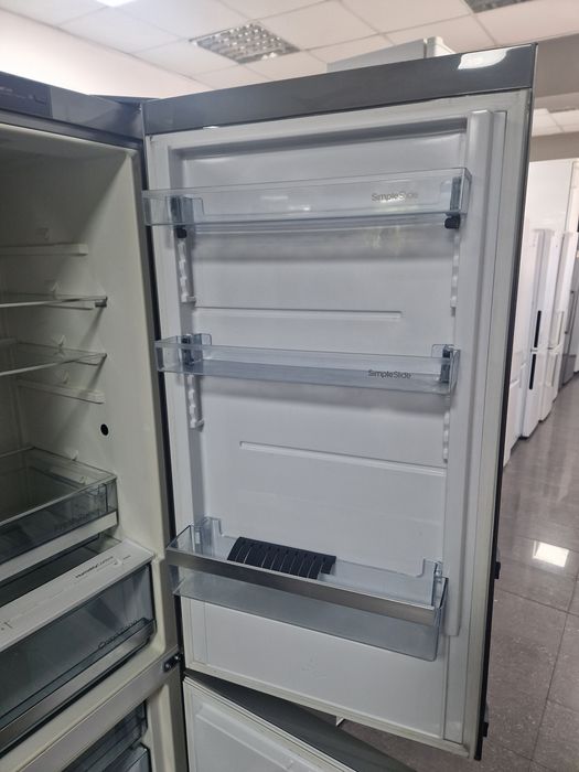 Хладилник с фризер Gorenje A++ 320 литра No Frost