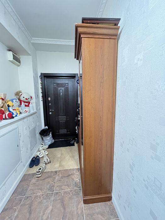 Прихожая со встроенной обувницей