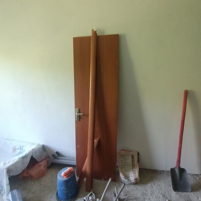 Продам двери , ширина 60 и 80