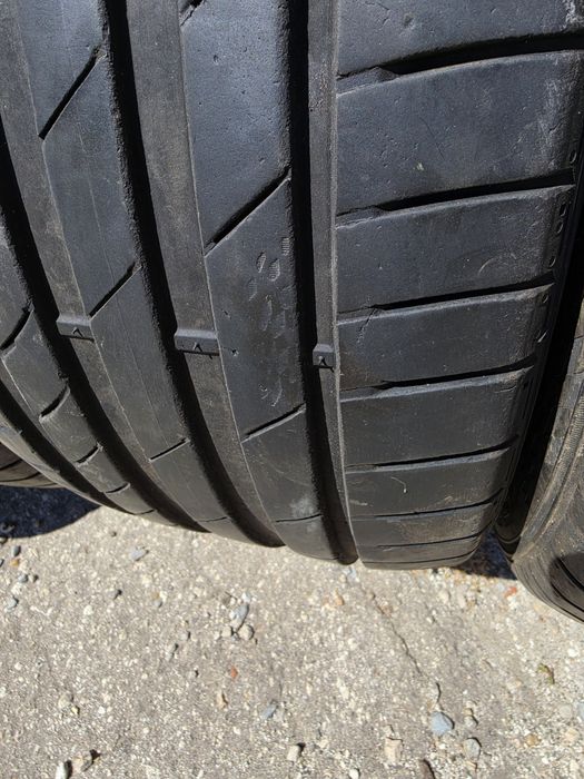 4 бр. летни гуми 255/45/18 Kumho DOT 4118 2x5,5-6 mm 2x4-4,5 mm