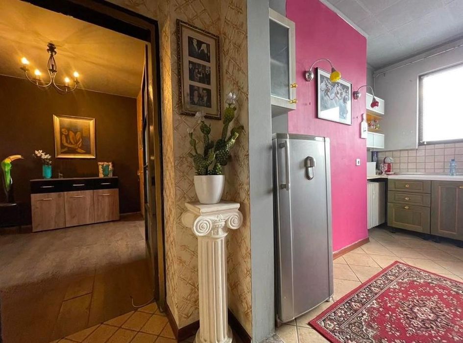 Продава се Тристаен апартамент в София, Център - 74 кв.м за 3717 €/кв.м - Снимка #4