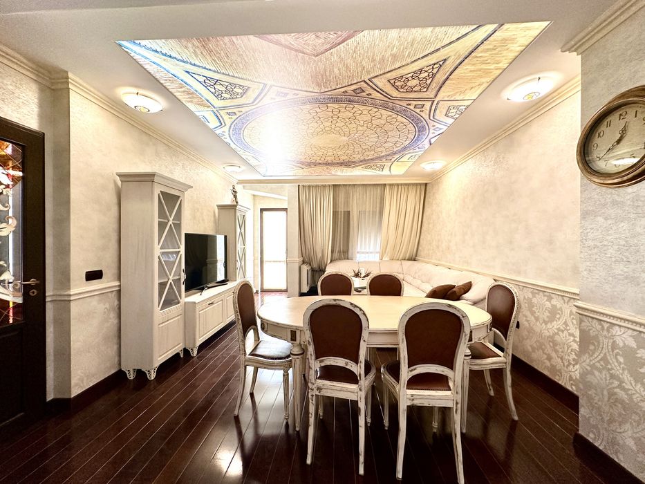 Продава се Тристаен апартамент в Велико Търново, Център - 101 кв.м за 1832 €/кв.м - Снимка #16