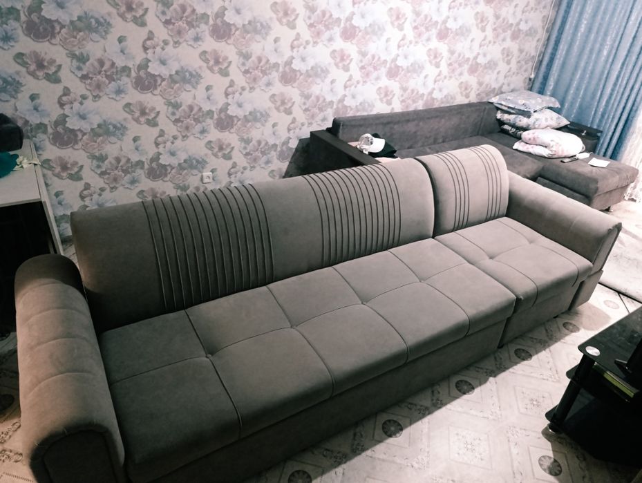Диван серый хороший