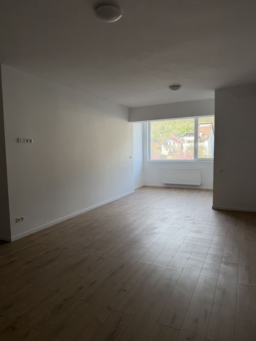 Apartament doua camere+loc de parcare Rm Valcea