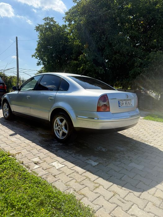 Vând Volkswagen passat