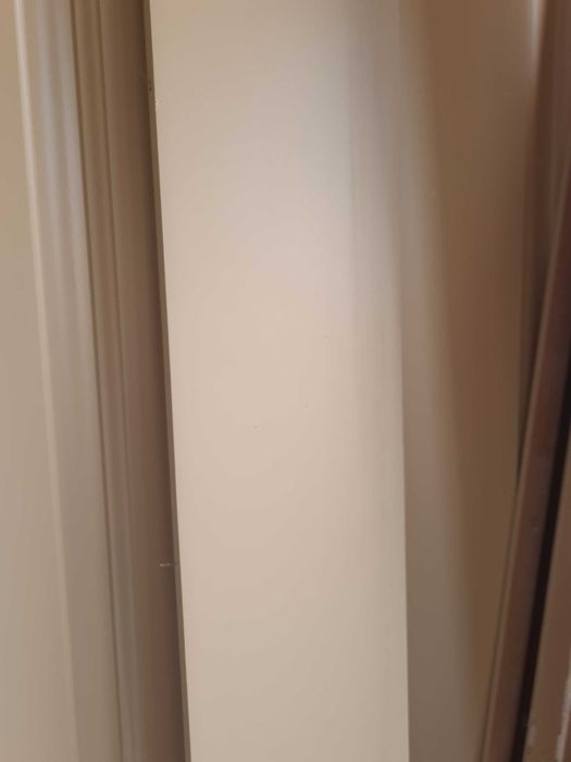 Ușă de intrare din frasin (lemn de esență tare) - crem