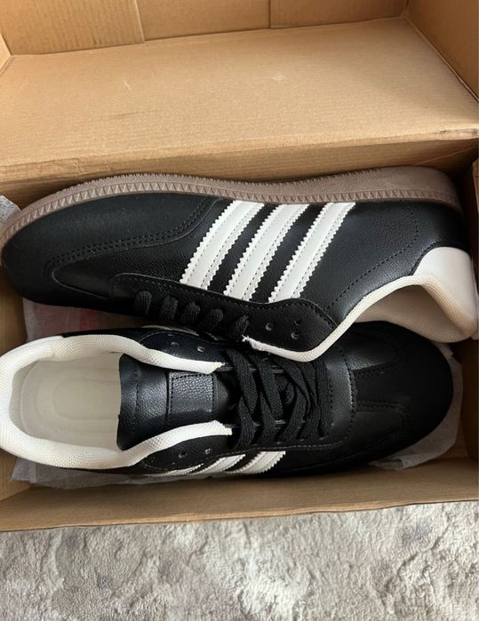 Кроссовки/кеды Adidas