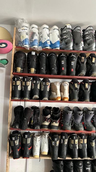 Echipamente schi de vanzare