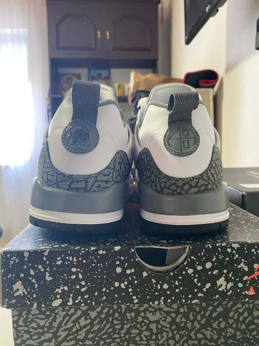 Adidasi Jordan Spizike