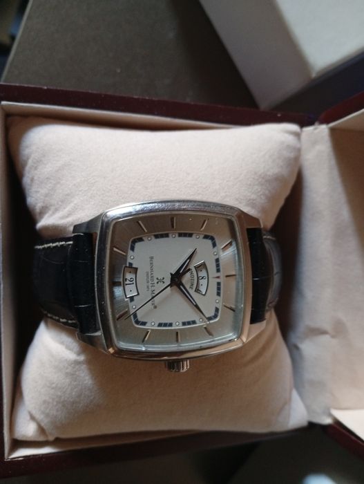 Наручные мужские часы