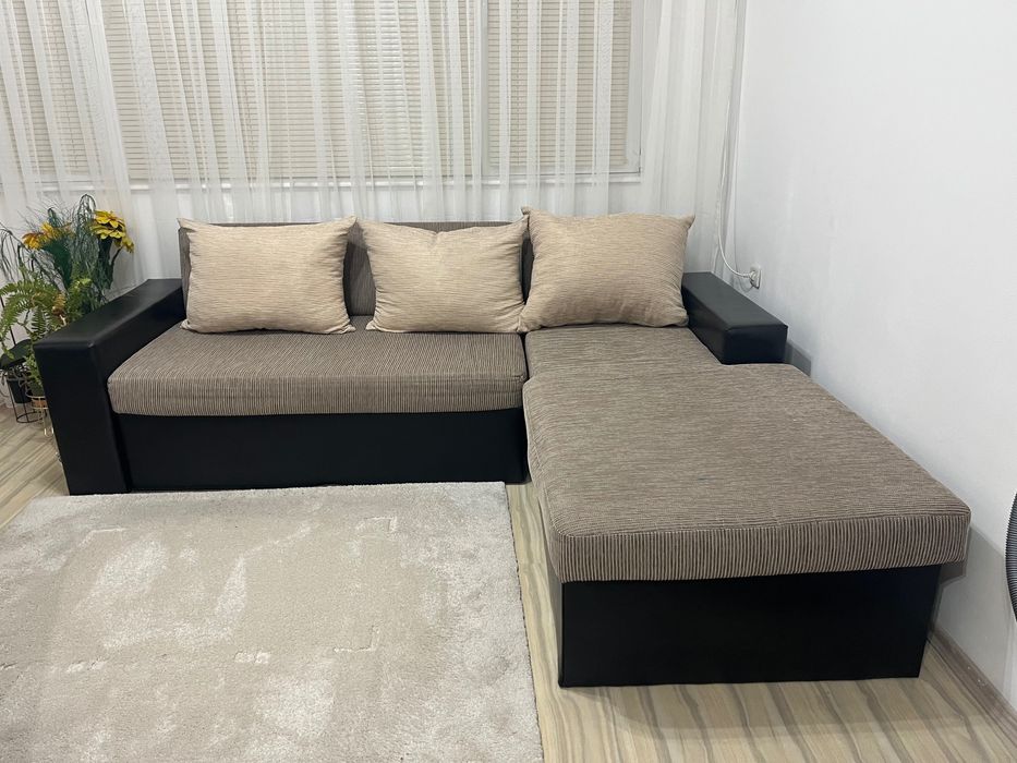Ъглов разтегателен диван