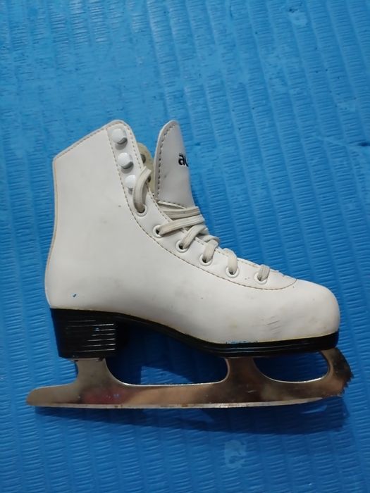 Кожаные коньки Atemi