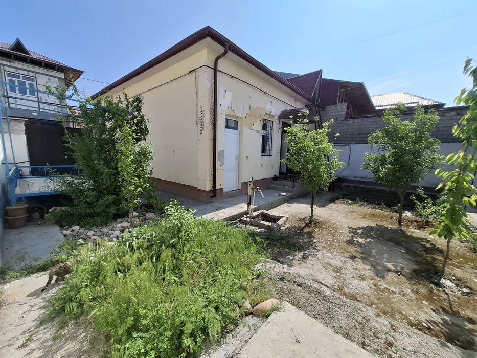 YU sotiladi 2sotix 3hona