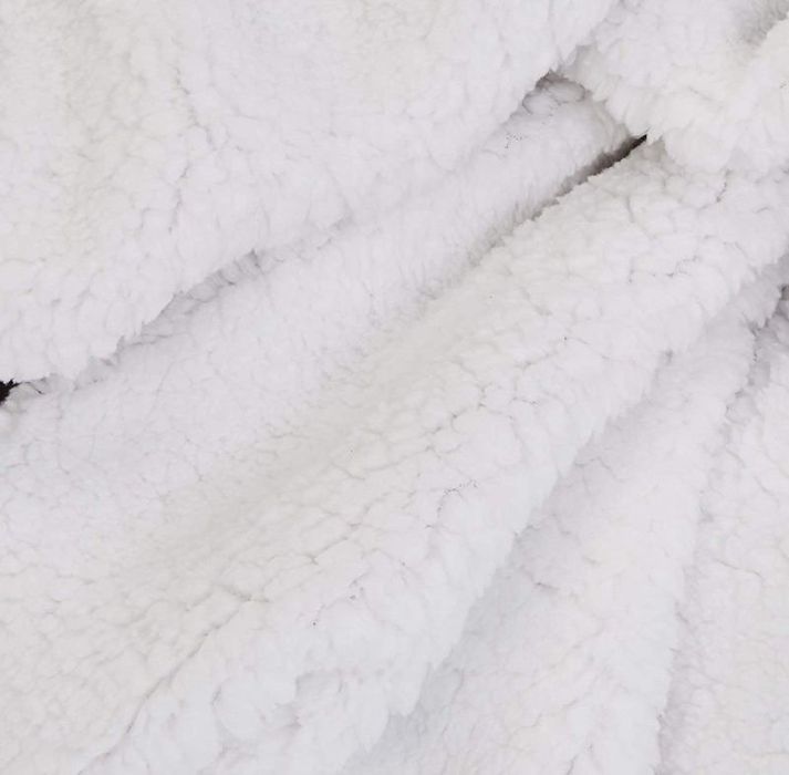 Amazon Basics Меко одеало - цвят слива