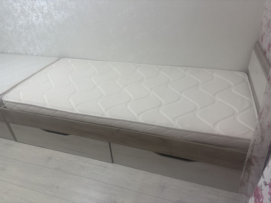 Кровать односпальная