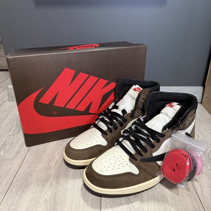 Jordan 1 x Travis Scott (44)