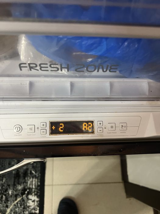 Холодильник Ariston Hotpoint