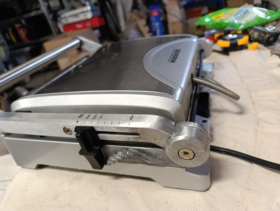 Тостер грил за сандвичи Severin