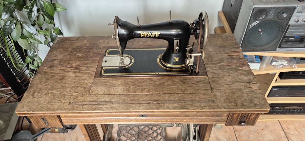 Mașină de cusut pfaff  31