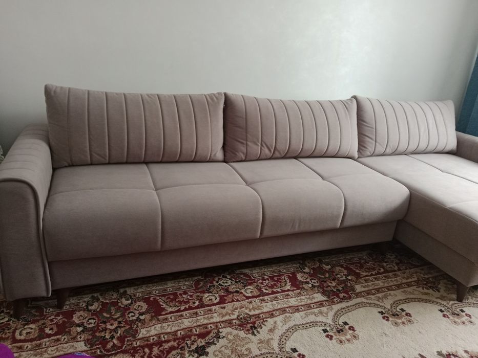 Продам новый Диван