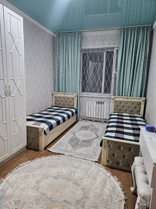 Продам кровать две штуки .Кровать отличном состаяний.размер 2×90