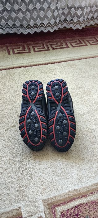 Продам ботинки мужские