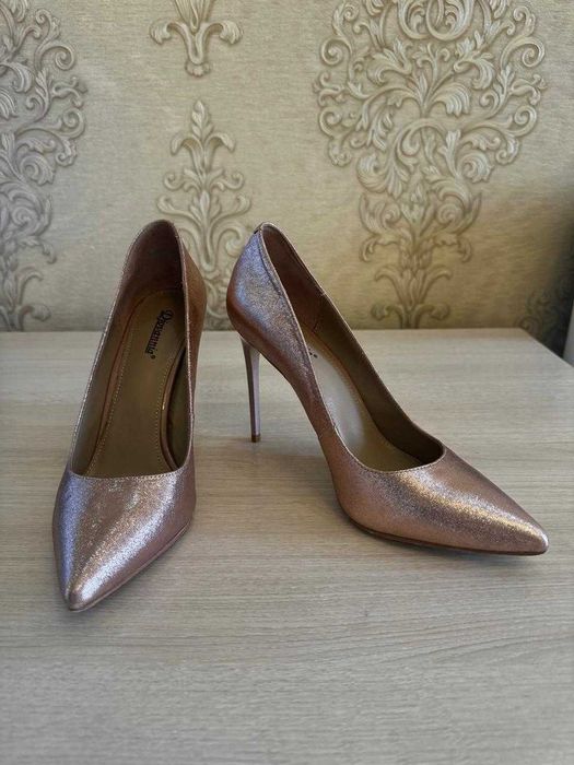 Туфли на шпильке размер 38