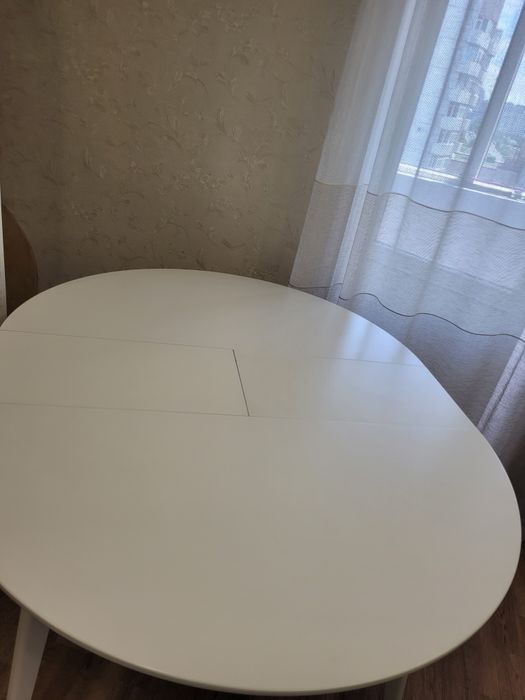 Продам новый стол ,Россия