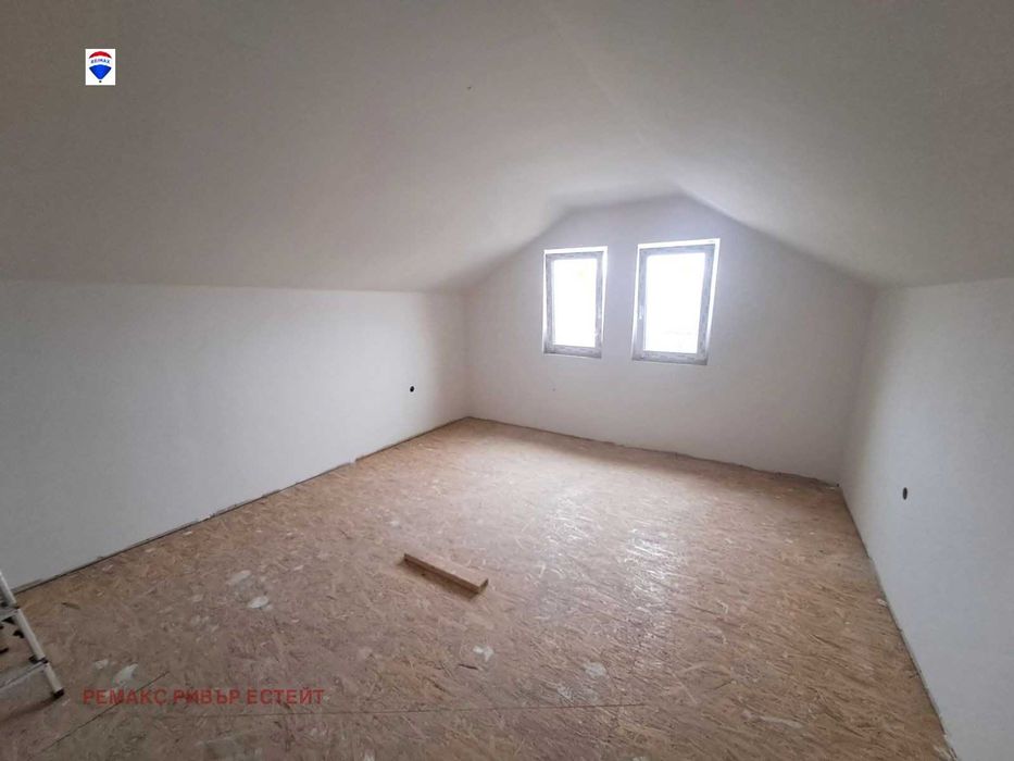 Продава се Къща в с. Басарбово, Област Русе - 161 кв.м за 1118 €/кв.м - Снимка #10