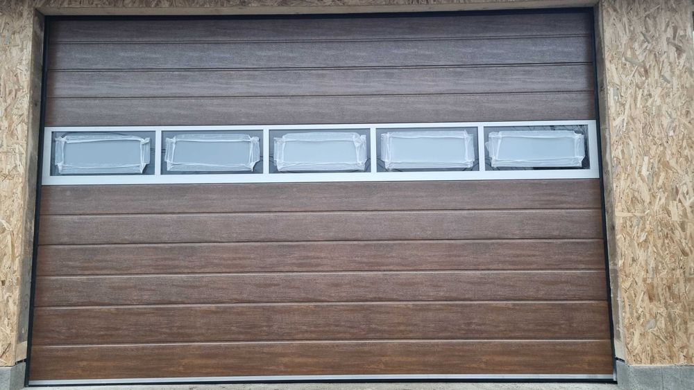 Uși de garaj automate