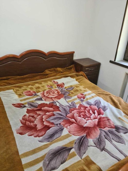 Продам Мебель для спальни (кровать, шкаф, 2 тумбы) спальный гарнитур