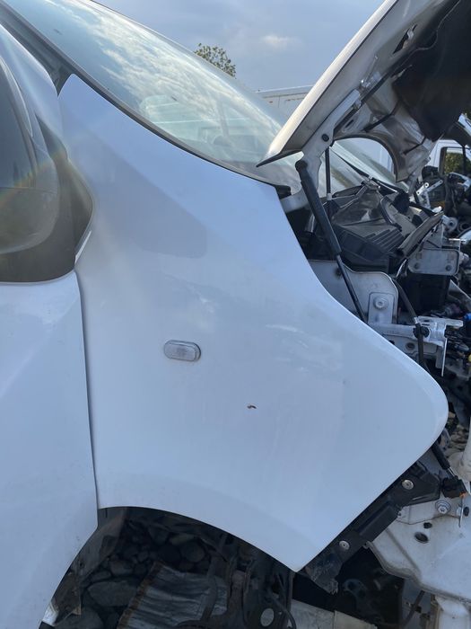 Aripă stânga față Opel Vivaro 2016