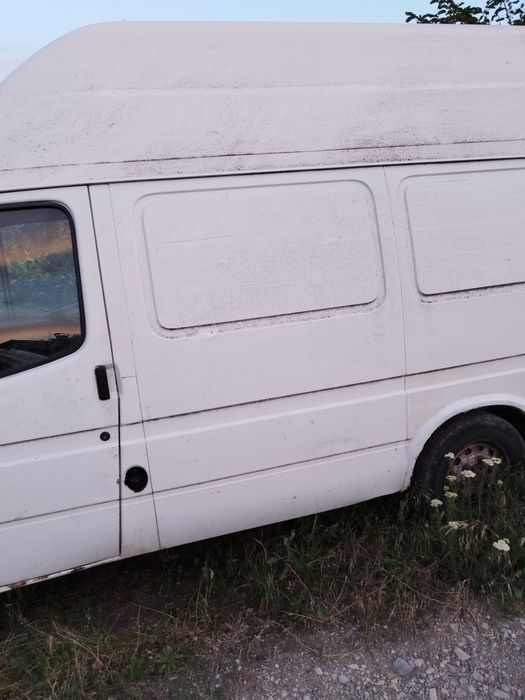 Продавам икробус