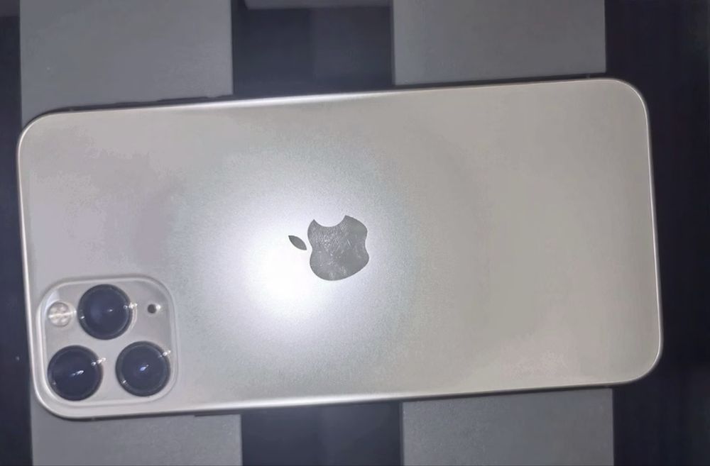 Iphone 11 promax  (есть торг)