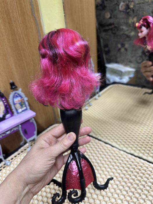 Продам куклу монстр  хай!