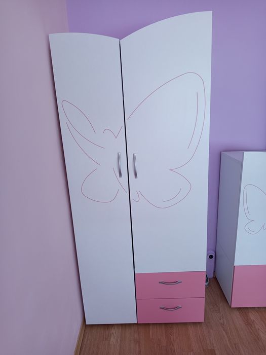 Гардероб за детска стая за момиченце