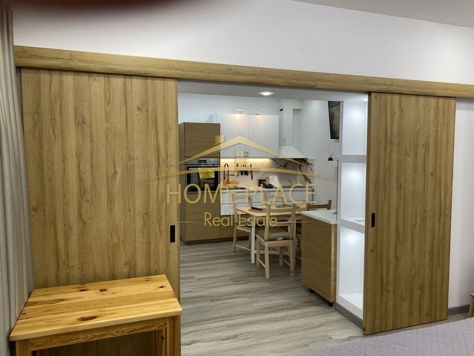 Дава се под наем Двустаен апартамент в Варна, Център - 55 кв.м за 747.66 € - Снимка #2