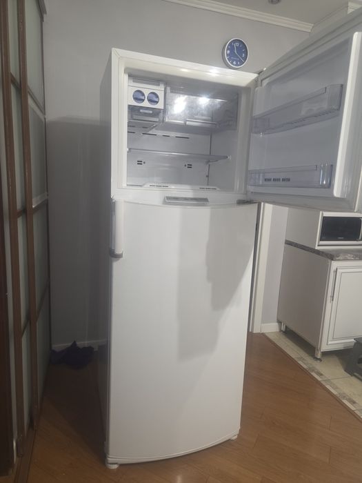 Холодильник WHIRLPOOL б/у