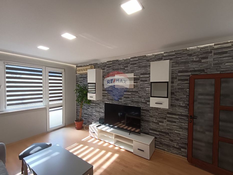 Дава се под наем Тристаен апартамент в Варна, Трошево - 100 кв.м за 612 € - Снимка #3