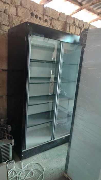 Холодильник ва витриналар
